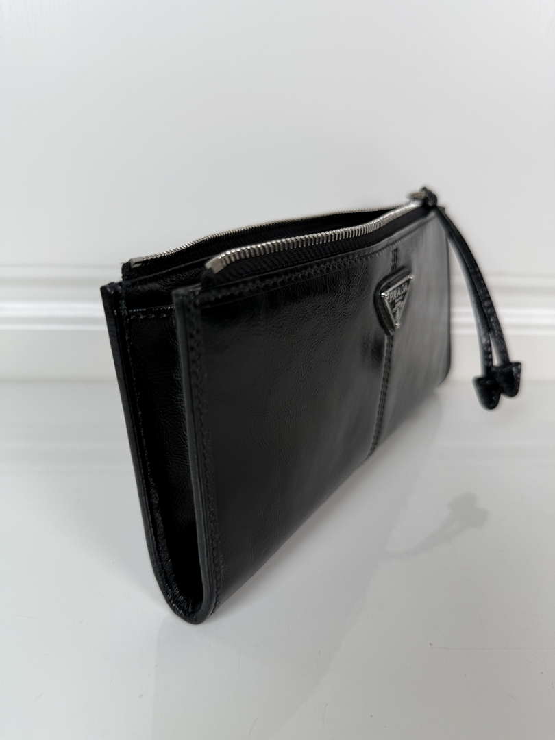 Prada 1MB051 Leather pouch Black