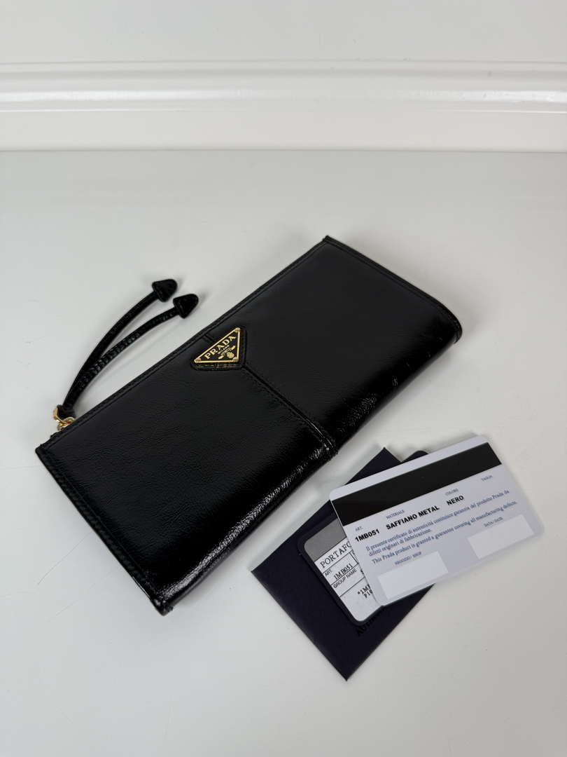 Prada 1MB051 Leather pouch Black