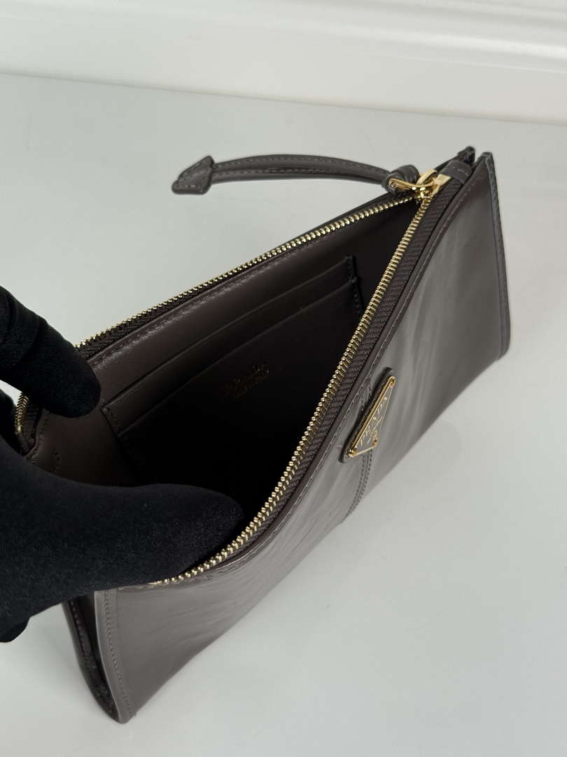 Prada 1MB051 Leather pouch Gray