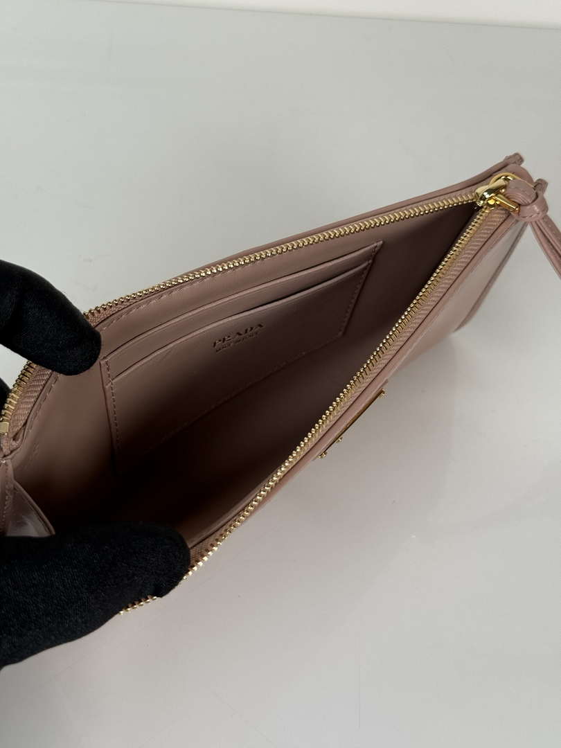 Prada 1MB051 Leather pouch Ligth Pink
