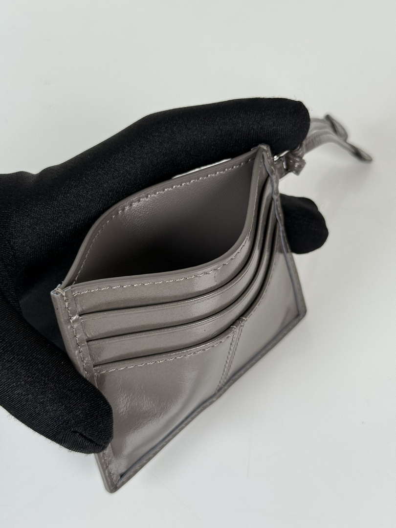 Prada 1MC025 Leather card holder Gray