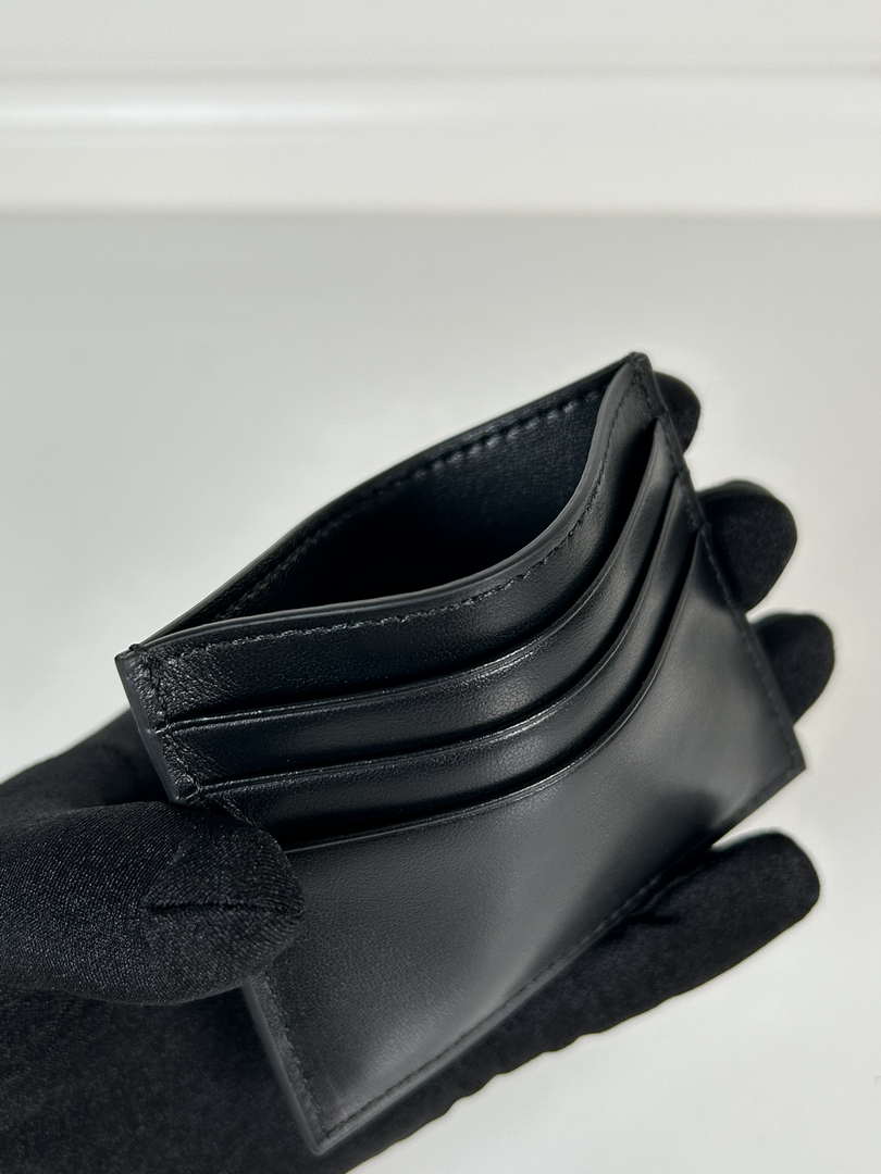 Prada Black Leather card holder 1MC025