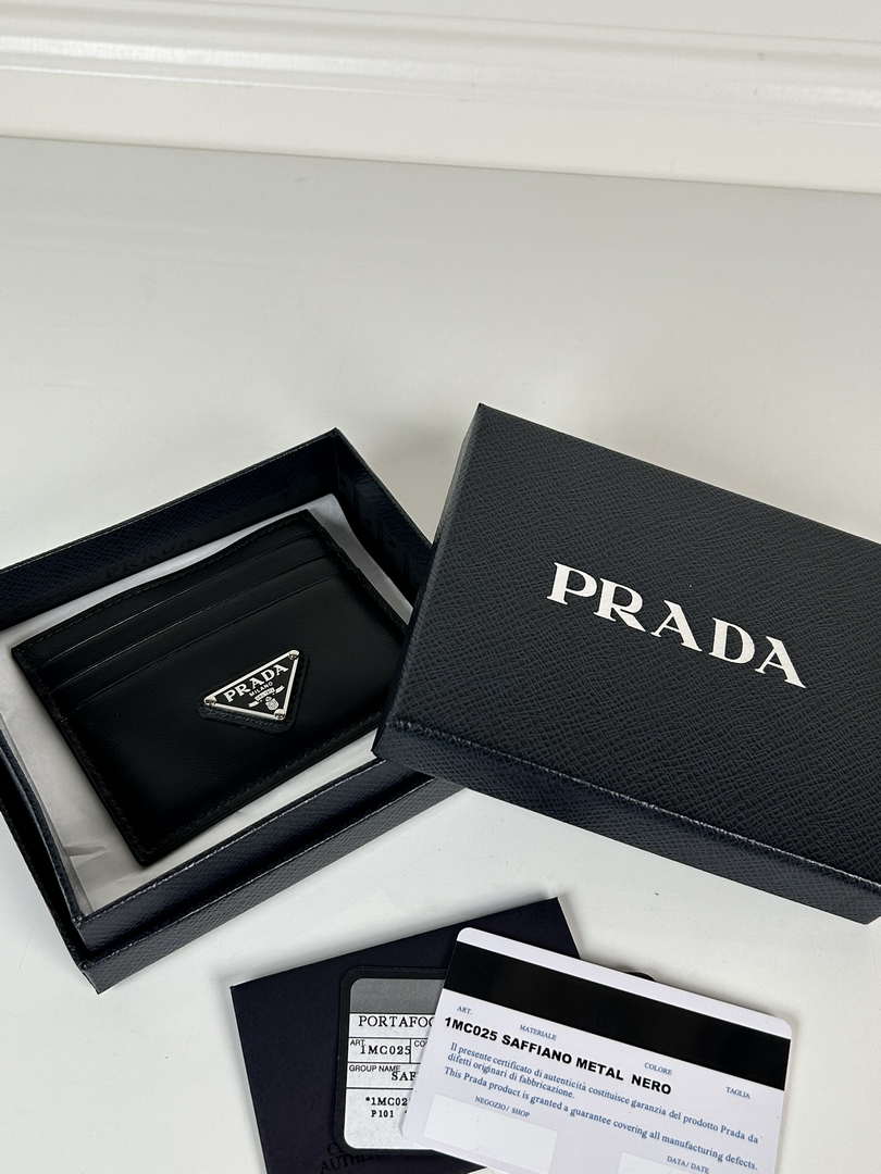 Prada Black Leather card holder 1MC025