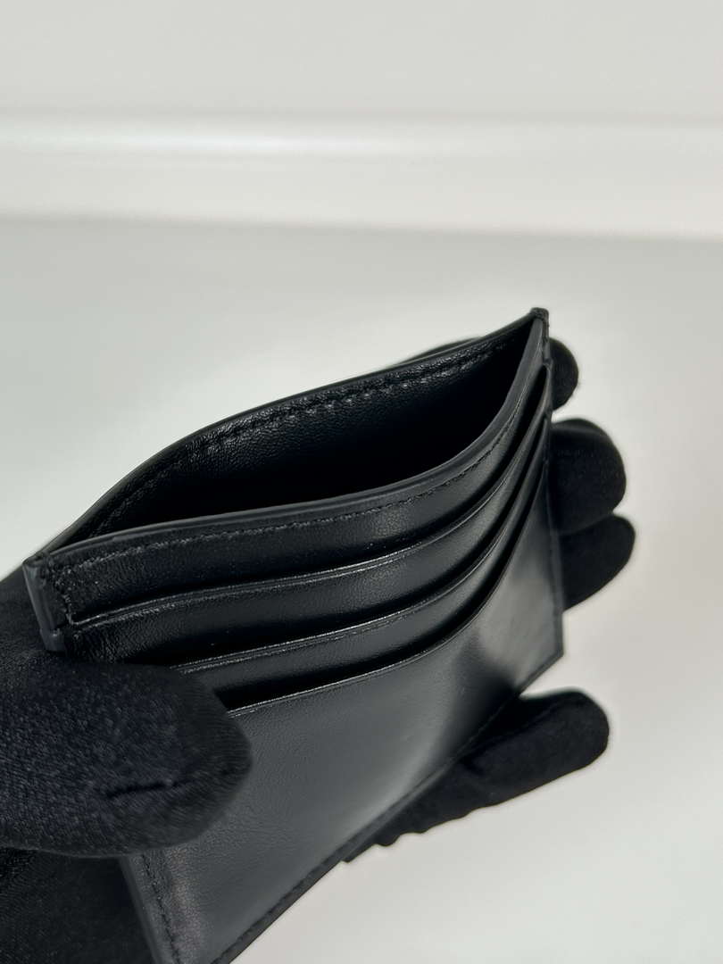 Prada Black Leather card holder 1MC025