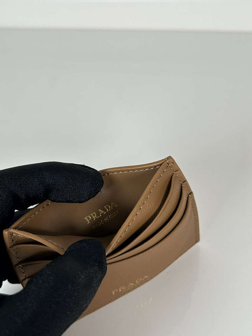 Prada 1MC025 Leather card holder Brown