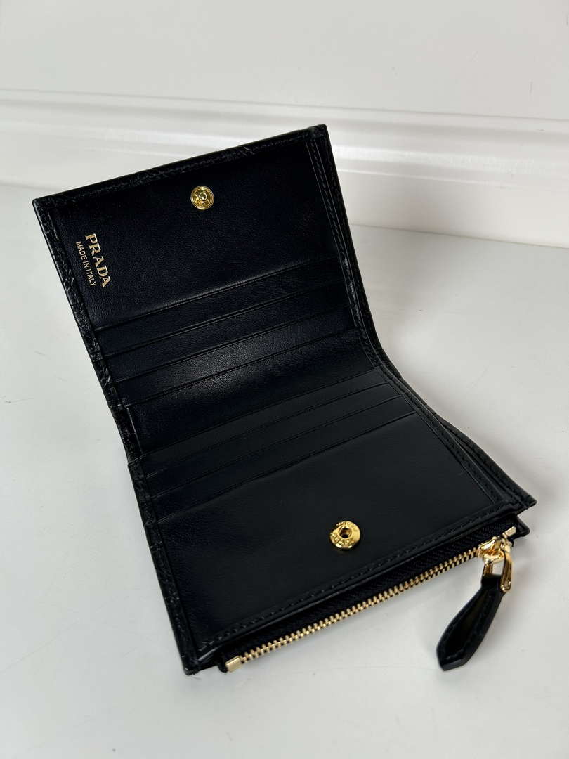 Prada Small leather wallet 1ML050 Black