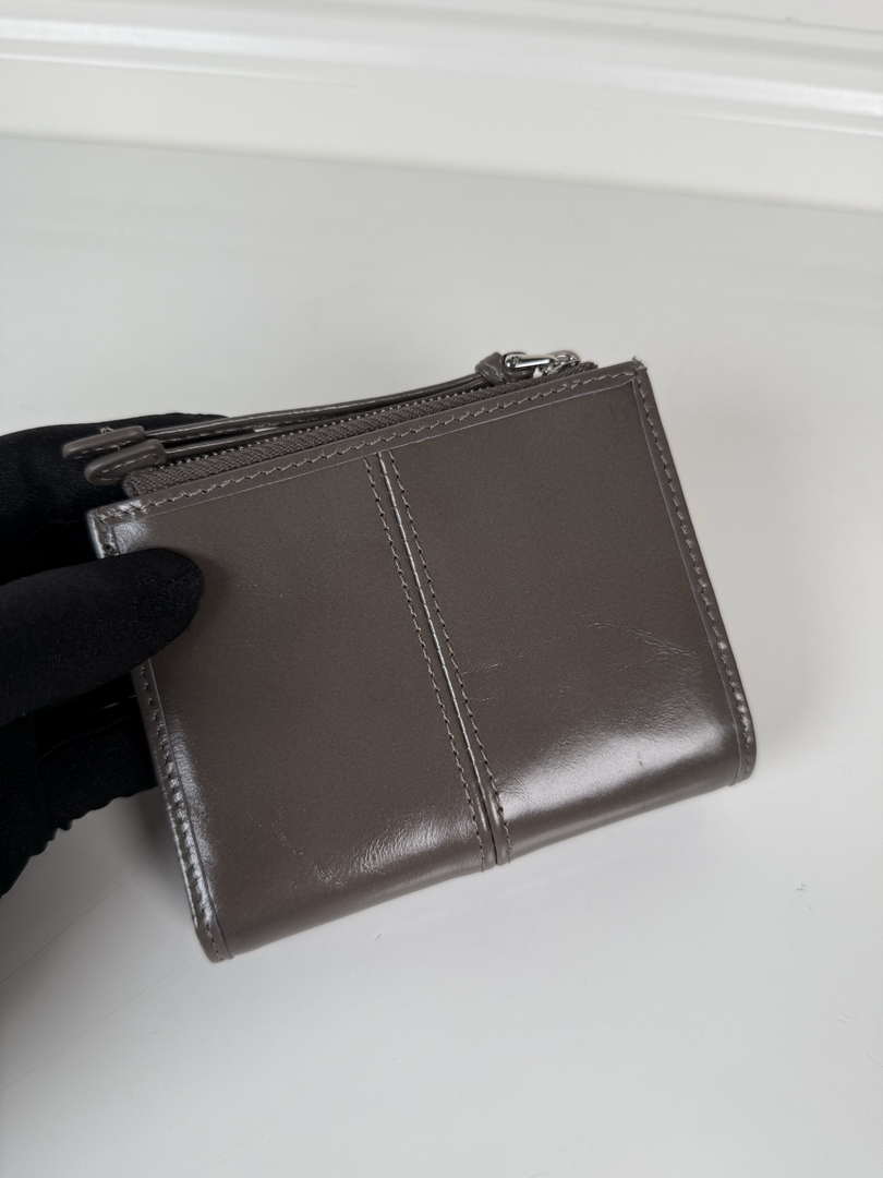 Prada 1ML050 Small leather wallet Gray