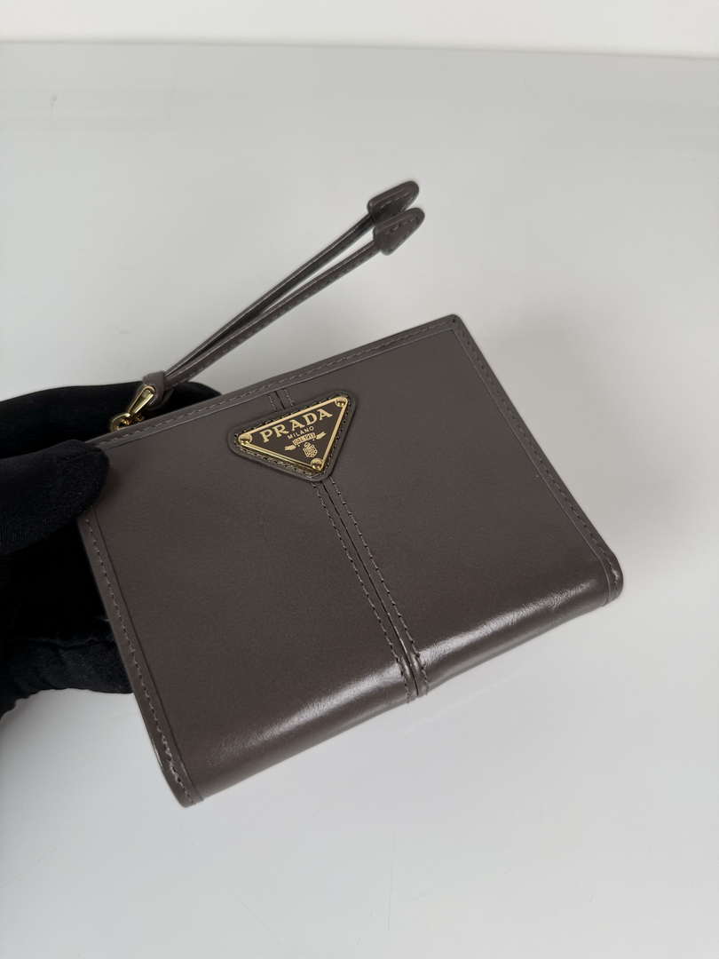 Prada 1ML050 Small leather wallet Gray