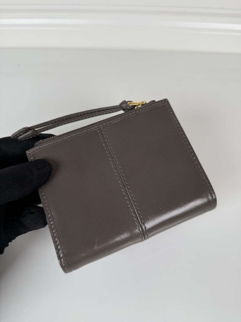 Prada 1ML050 Small leather wallet Gray