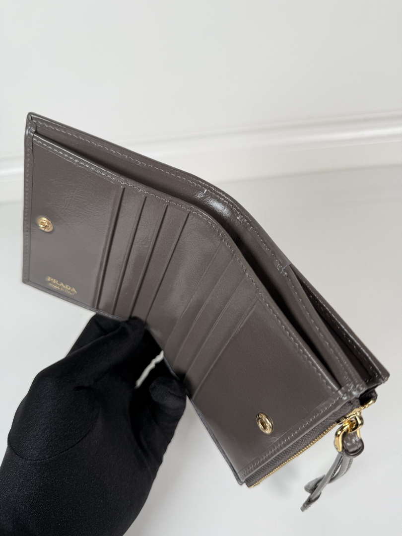 Prada 1ML050 Small leather wallet Gray