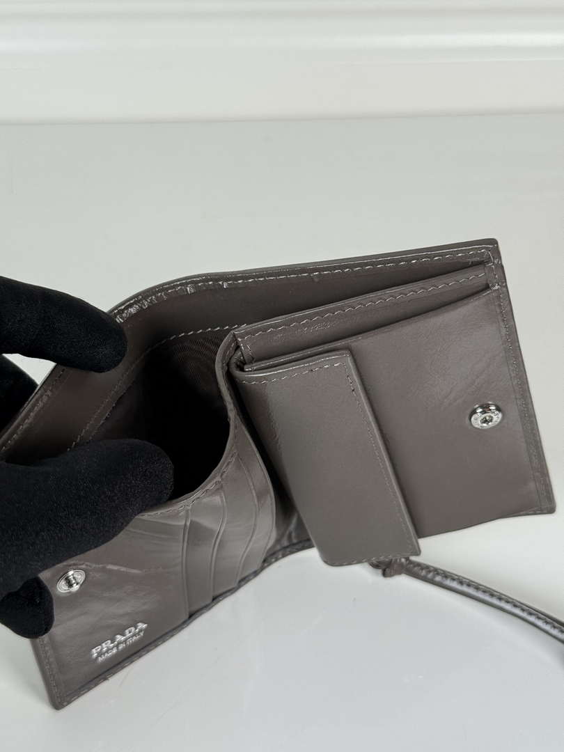 Prada 1MV204 Small shiny Leather Wallet Gray