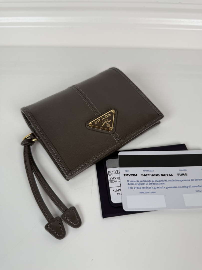Prada 1MV204 Small shiny Leather Wallet Gray