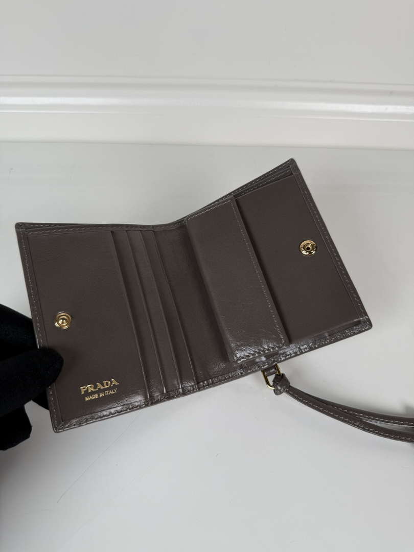 Prada 1MV204 Small shiny Leather Wallet Gray