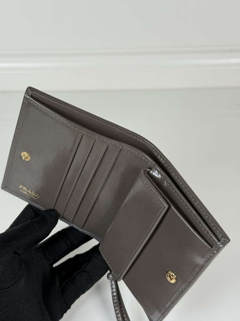 Prada 1MV204 Small shiny Leather Wallet Gray