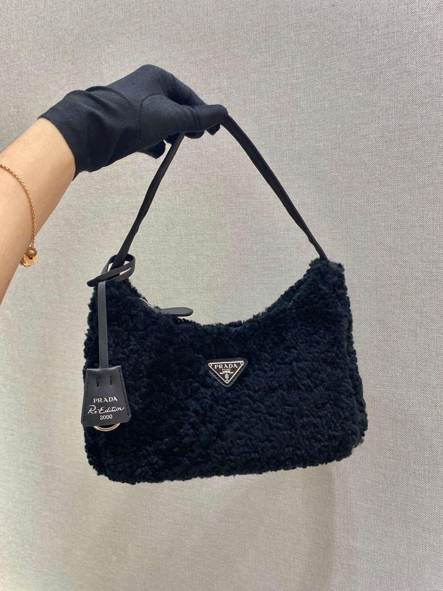 Prada 1NE515 Re Edition 2000  Shearling Mini Bag Black - luxibagsmall