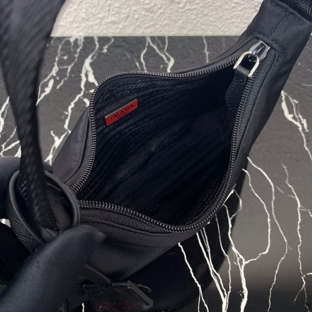 Prada 1NE515 Re-Nylon Re-Edition 2000 mini-bag black red