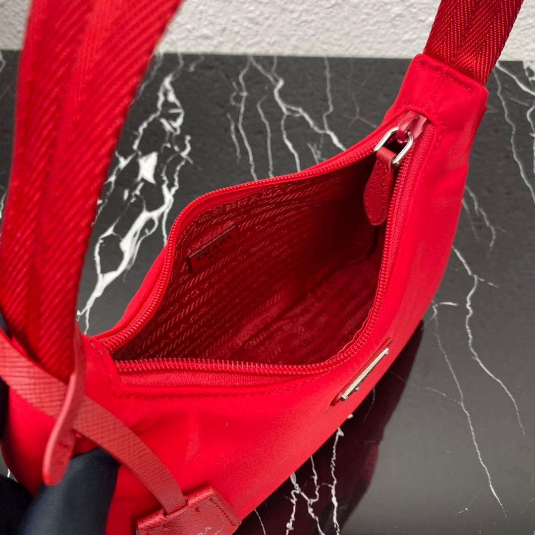 Prada 1NE515 Re-Nylon Re-Edition 2000 mini-bag Red - Default Title - View 7