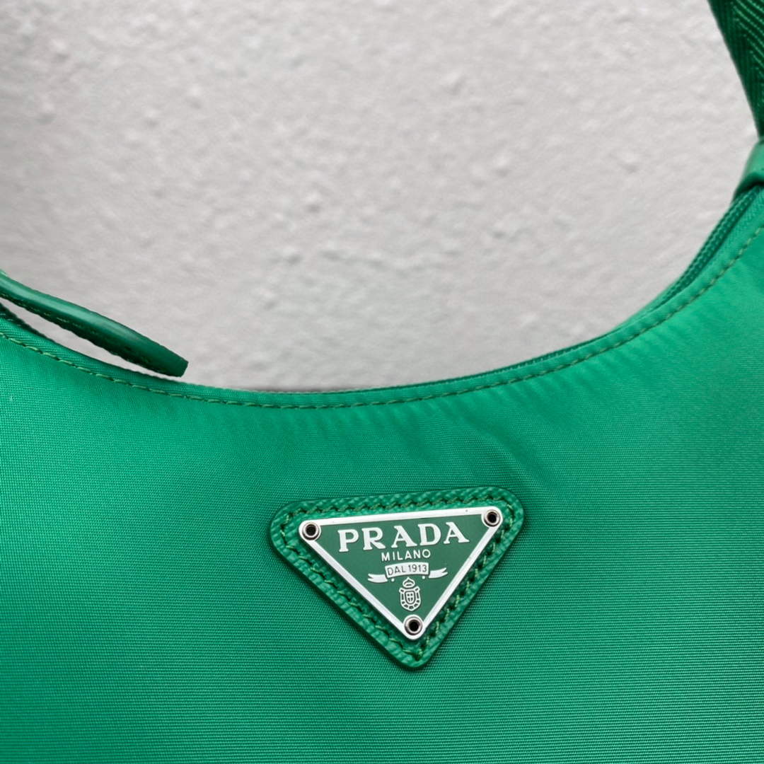 Prada 1NE515 Re-Nylon Re-Edition 2000 mini-bag Green