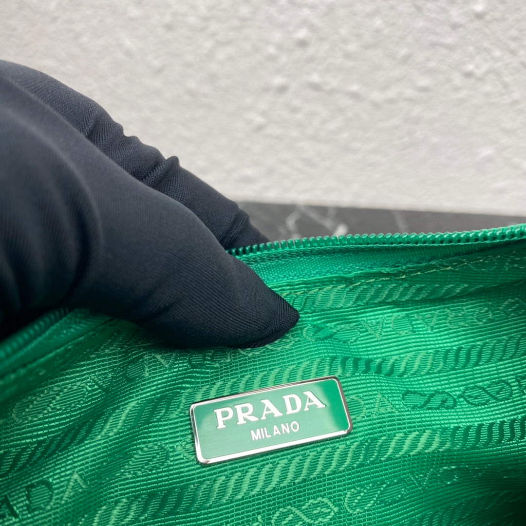 Prada 1NE515 Re-Nylon Re-Edition 2000 mini-bag Green - Default Title - View 9