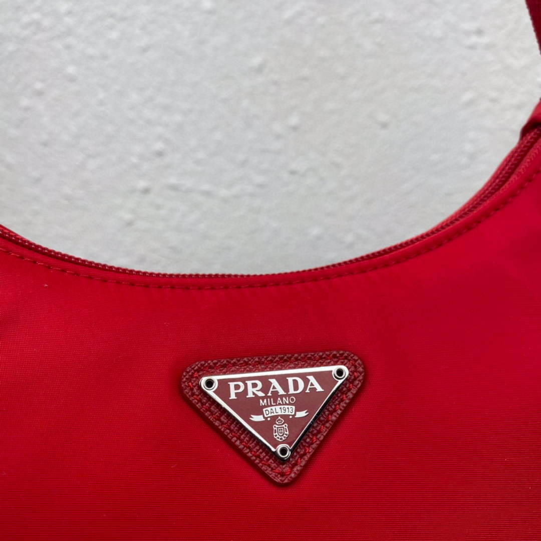 Prada 1NE515 Re-Nylon Re-Edition 2000 mini-bag Red