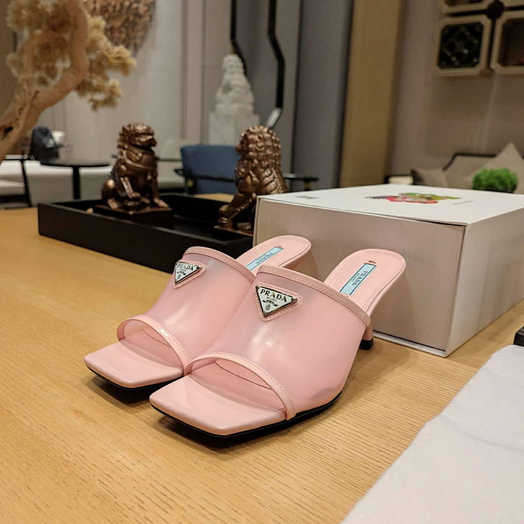 Prada 1XX644 Plexiglas and patent leather sandals P78600