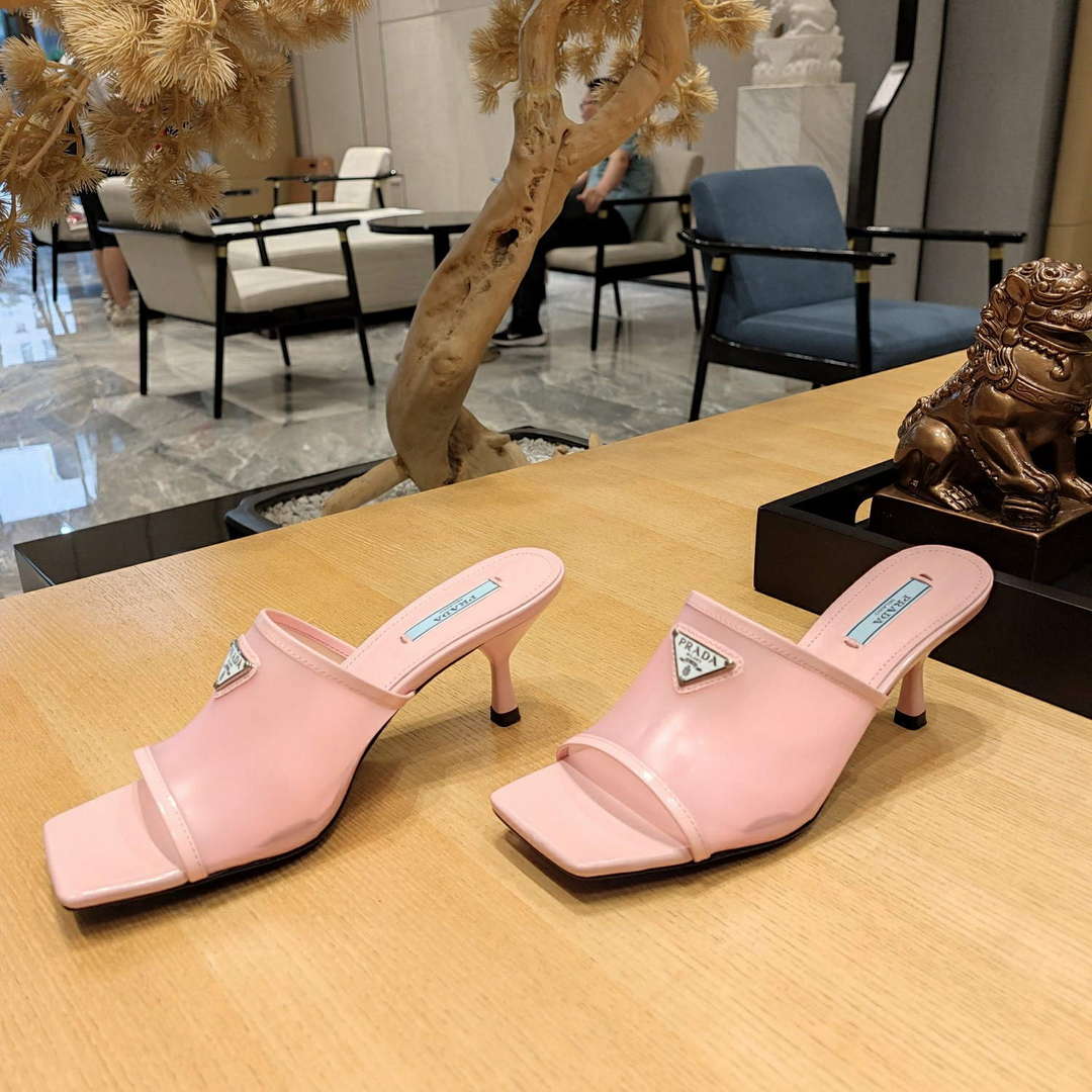 Prada 1XX644 Plexiglas and patent leather sandals P78600