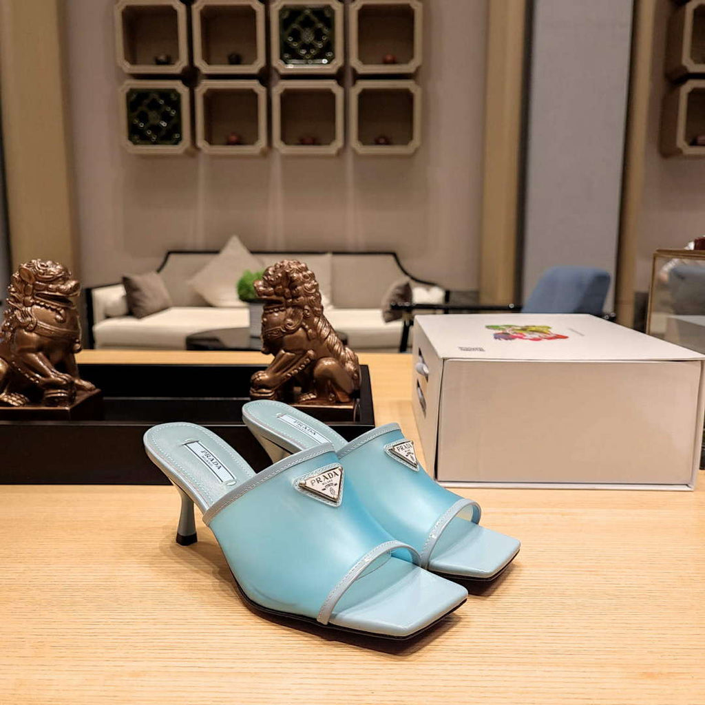 Prada 1XX644 Plexiglas and patent leather sandals P78602