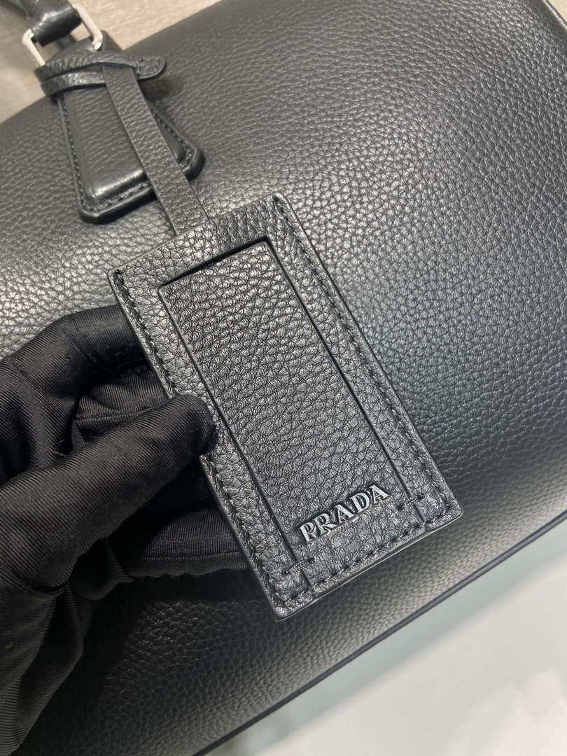 Prada 2VC048 Leather duffel bag Black
