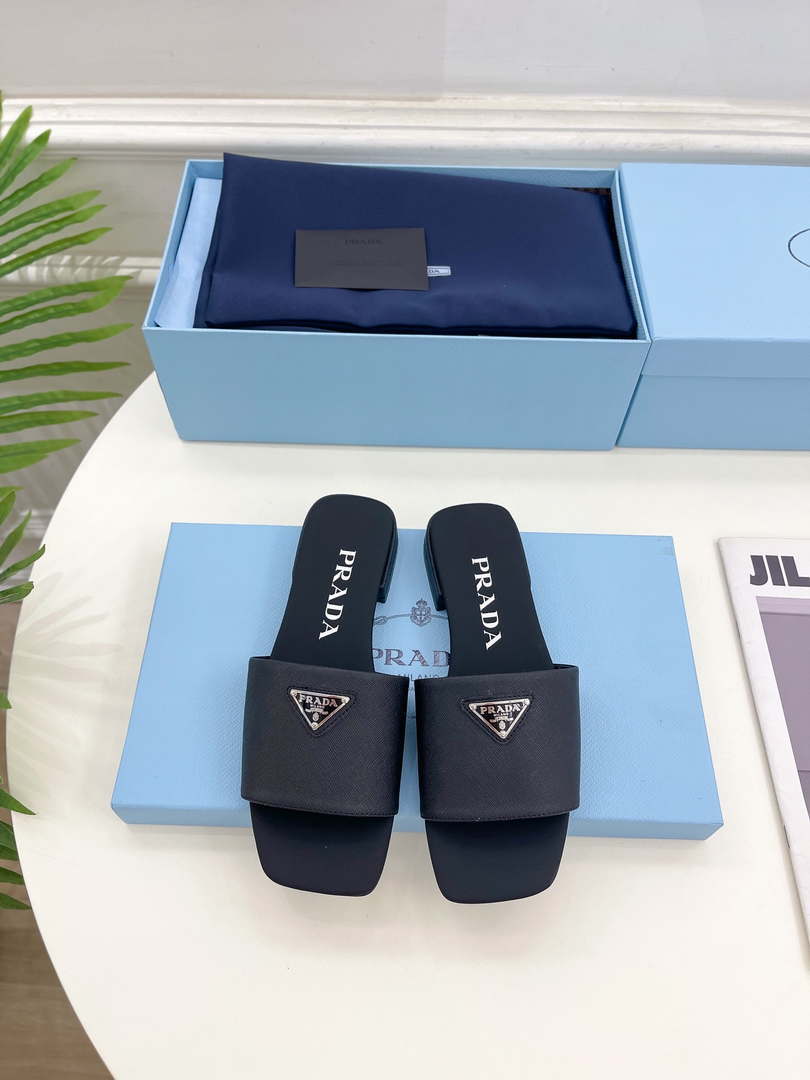 Prada Embossed leather slides leather P91263 - 34 - View 2