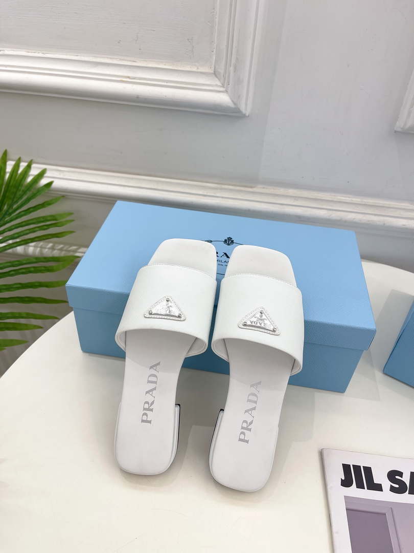 Prada Embossed leather slides leather P91264 - 34 - View 4
