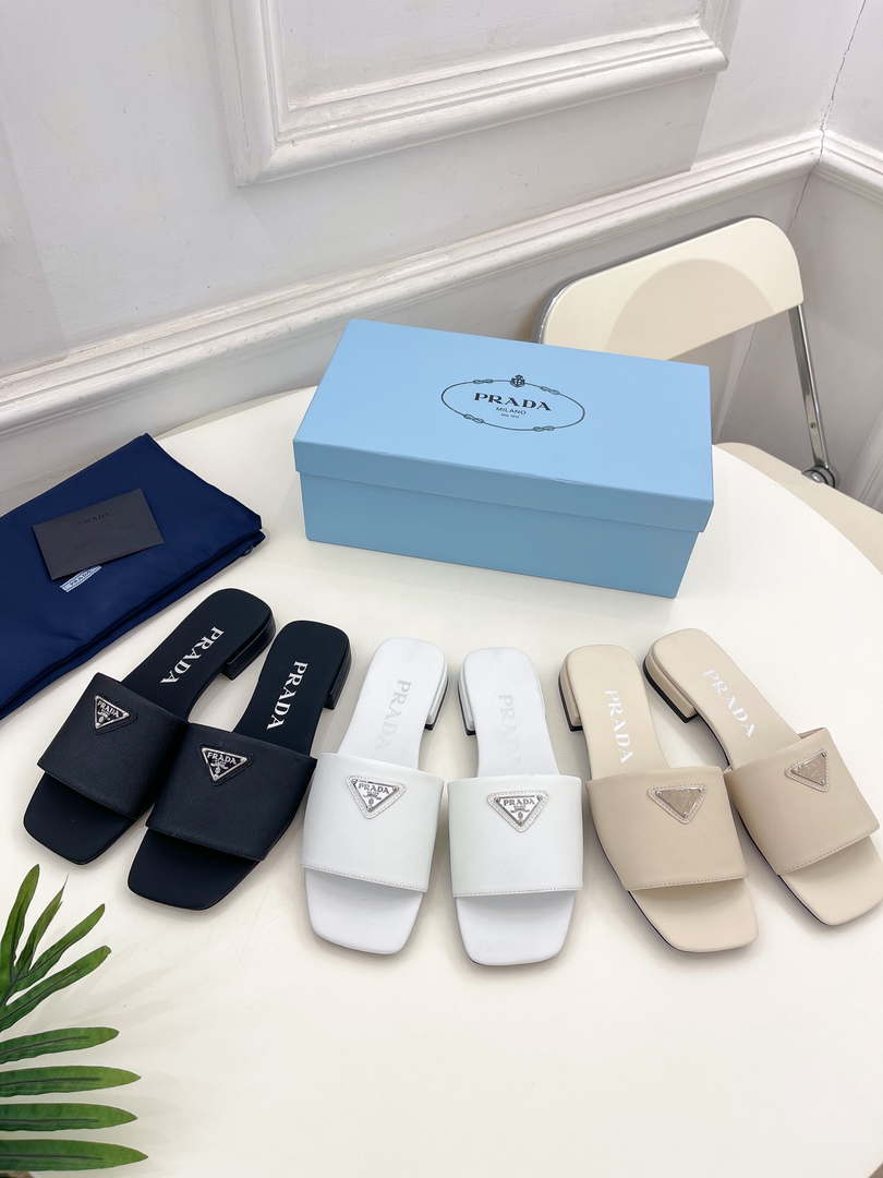 Prada Embossed leather slides leather P91265 - 34 - View 10