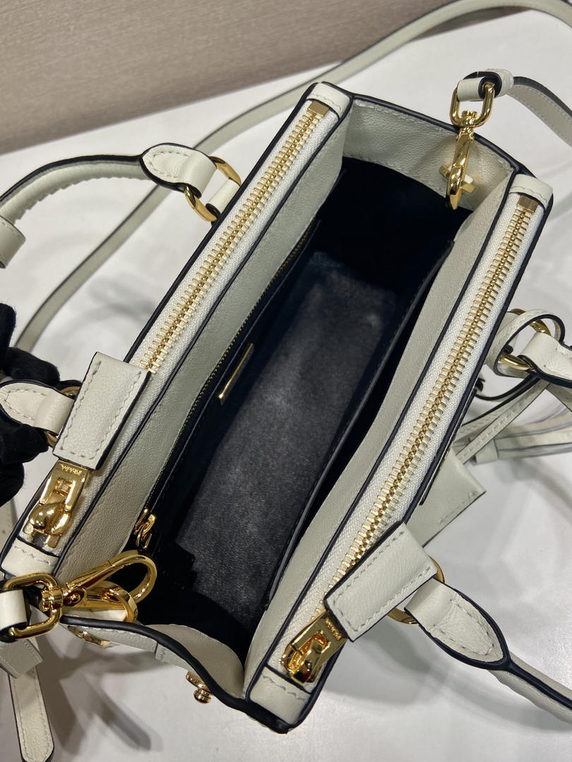 Prada Galleria mini  leather bag 1BA916 White