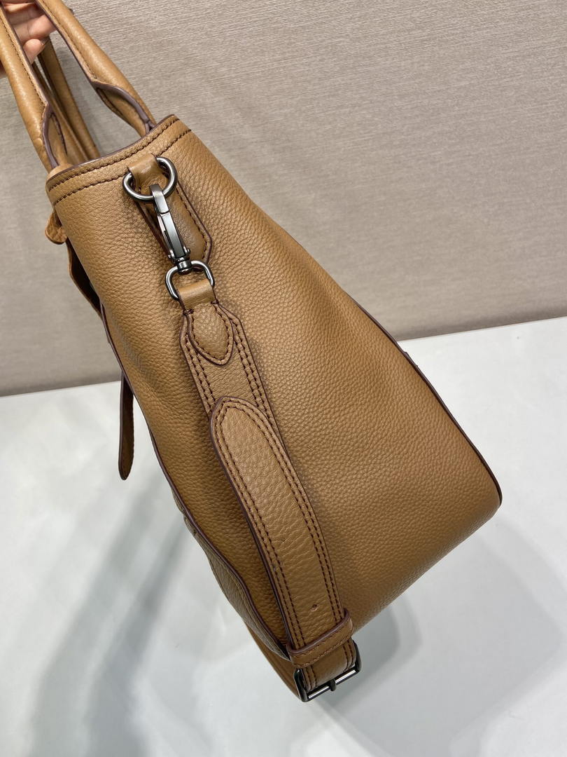Prada Large leather tote bag 1BG602 Brown