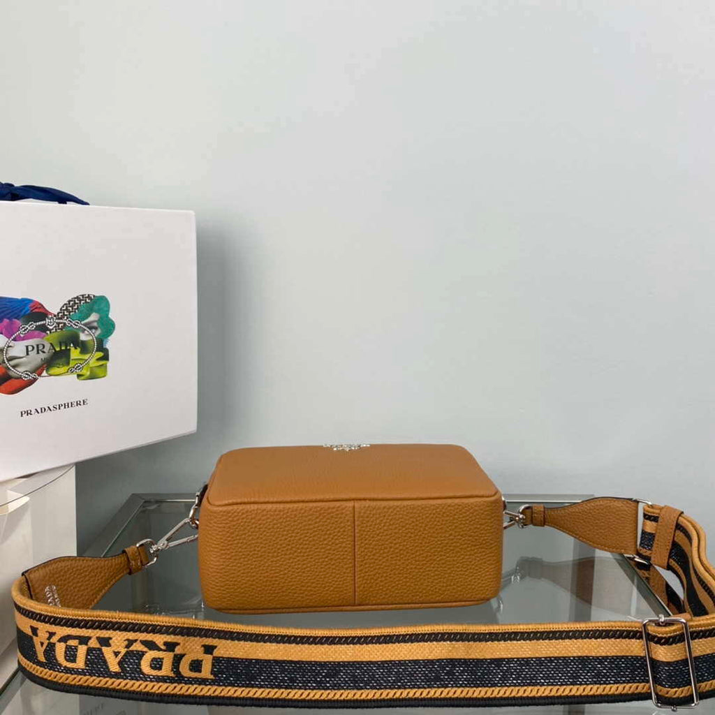 Prada Leather bag with shoulder strap 1BH082 Tan