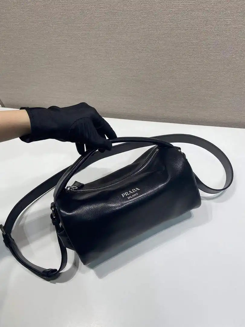 Prada leather shoulder bag 2VH188 Black