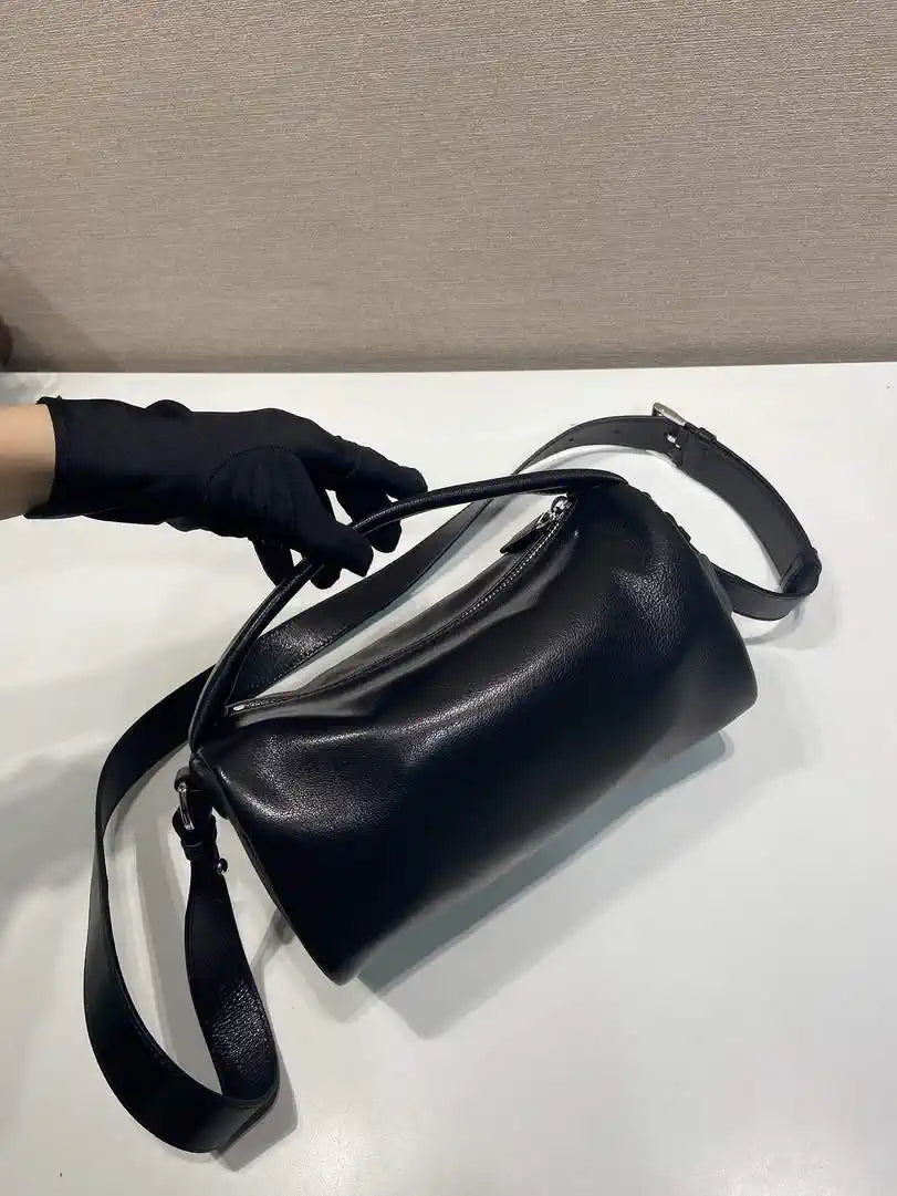 Prada leather shoulder bag 2VH188 Black