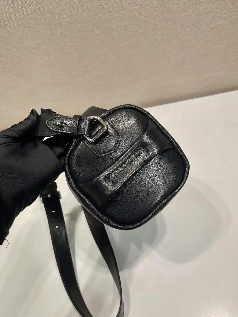 Prada leather shoulder bag 2VH188 Black