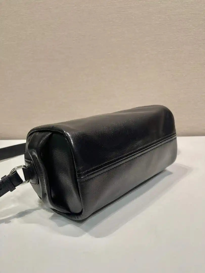 Prada leather shoulder bag 2VH188 Black