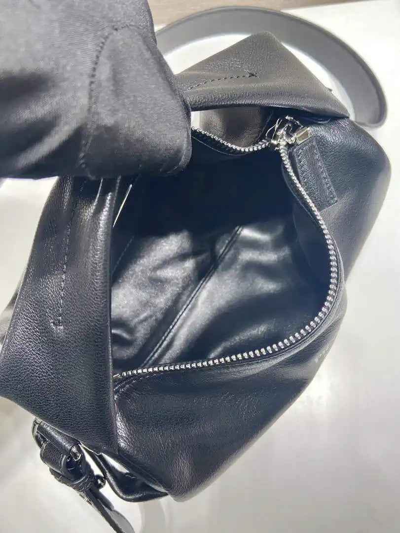 Prada leather shoulder bag 2VH188 Black