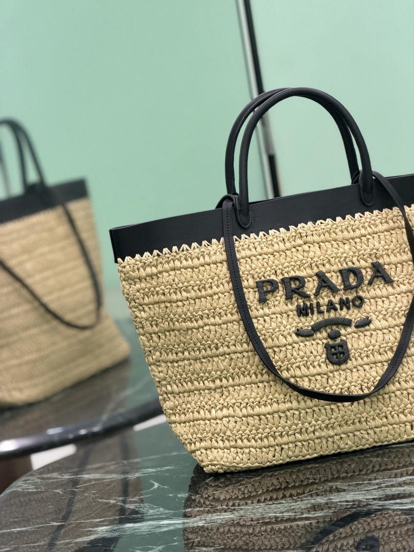 Prada Medium crochet and leather tote bag 1BG499 Black