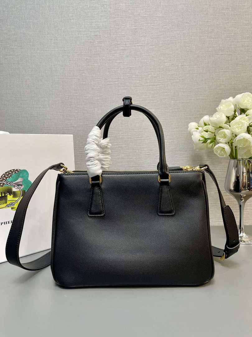 Prada Medium Prada Galleria Saffiano leather bag 1BA863 Black
