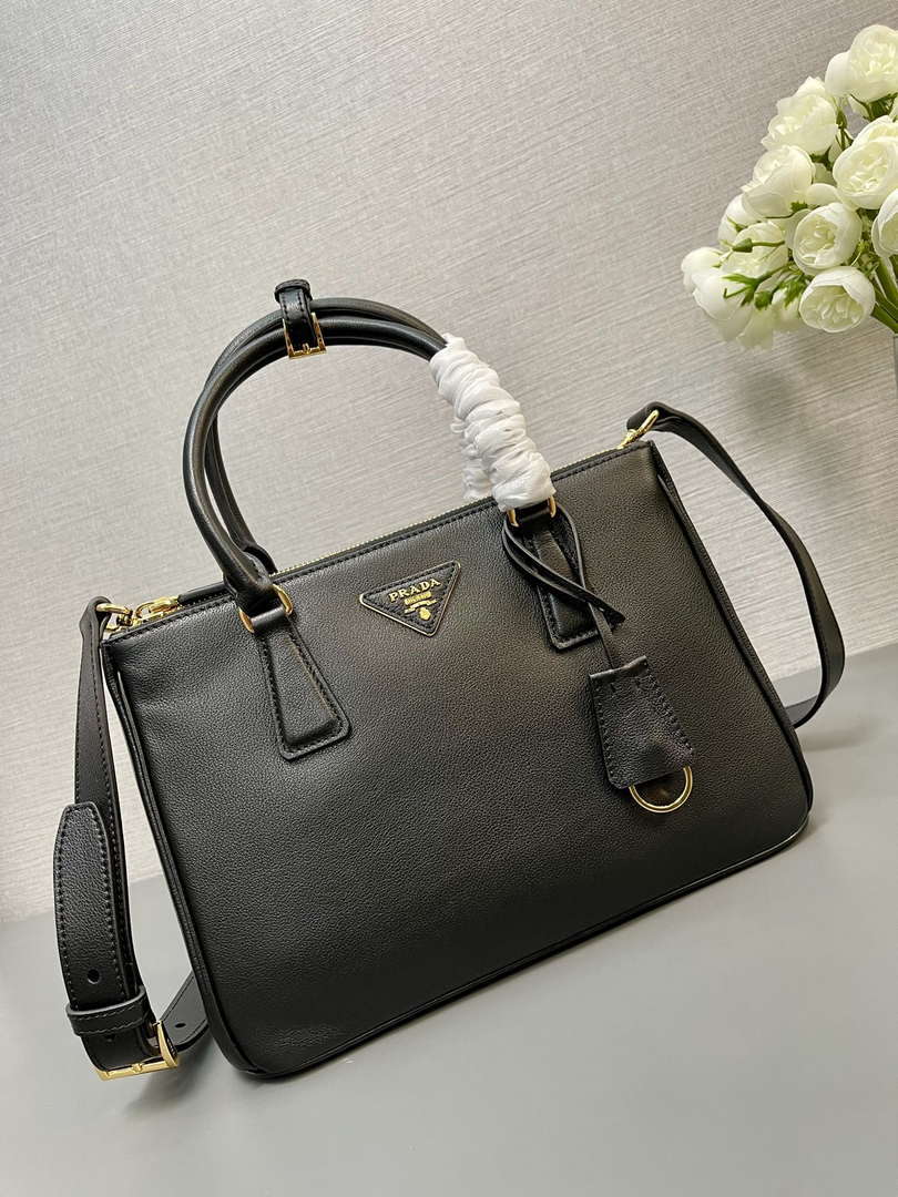 Prada Medium Prada Galleria Saffiano leather bag 1BA863 Black