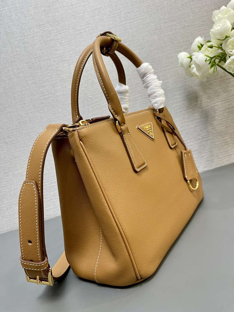 Prada Medium Prada Galleria Saffiano leather bag 1BA863 Natural