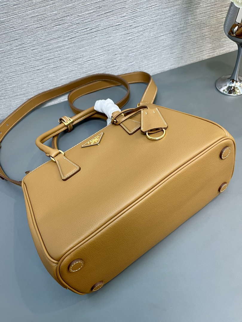 Prada Medium Prada Galleria Saffiano leather bag 1BA863 Natural