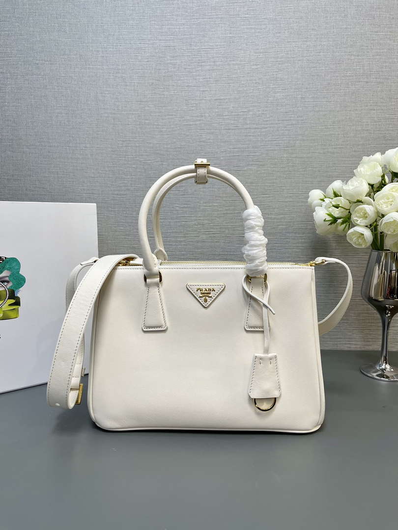 Prada Medium Prada Galleria Saffiano leather bag 1BA863 White
