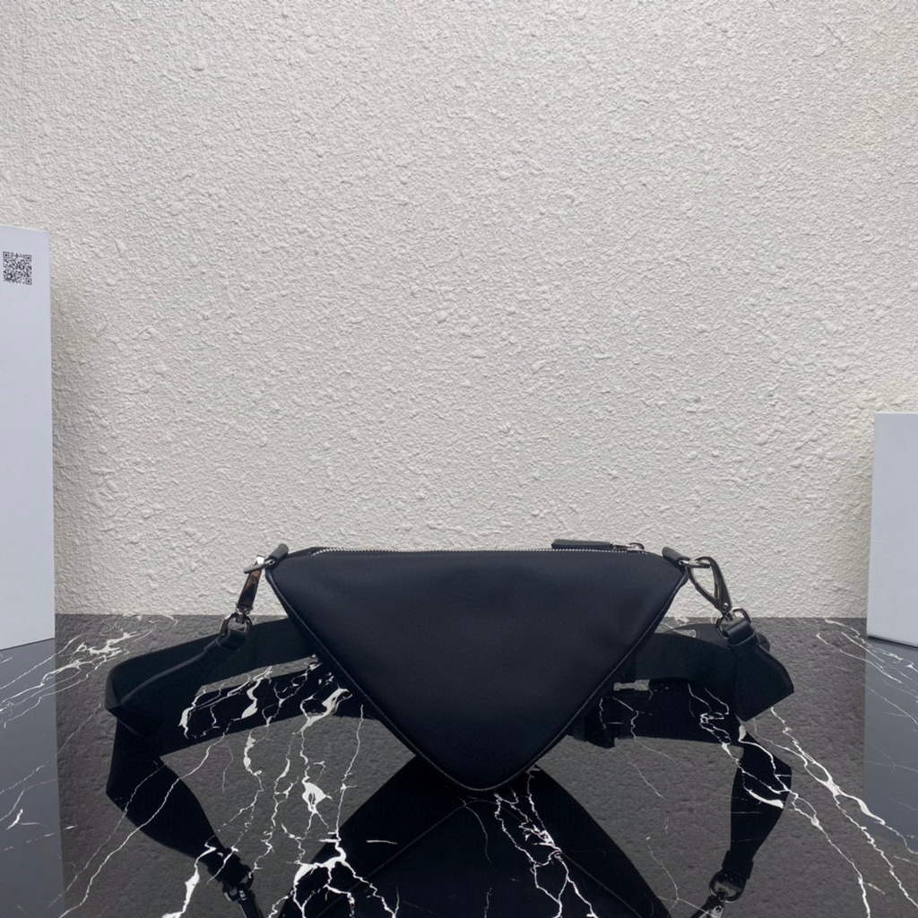 Prada Nylon Prada Triangle shoulder bag 1BH190 Black