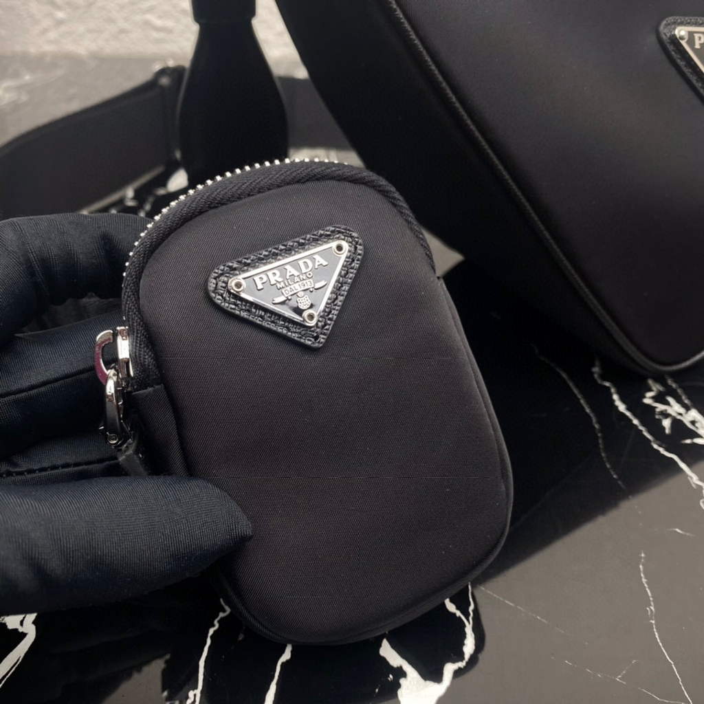 Prada Nylon Prada Triangle shoulder bag 1BH190 Black