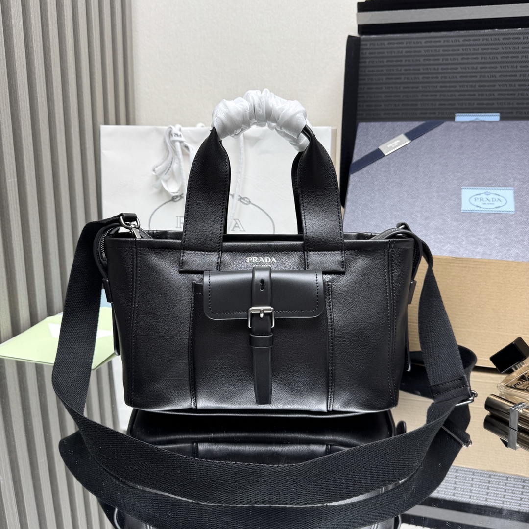 Prada Route medium leather tote bag 1BG660 Black