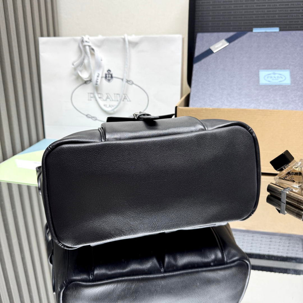 Prada Route medium leather tote bag 1BG660 Black