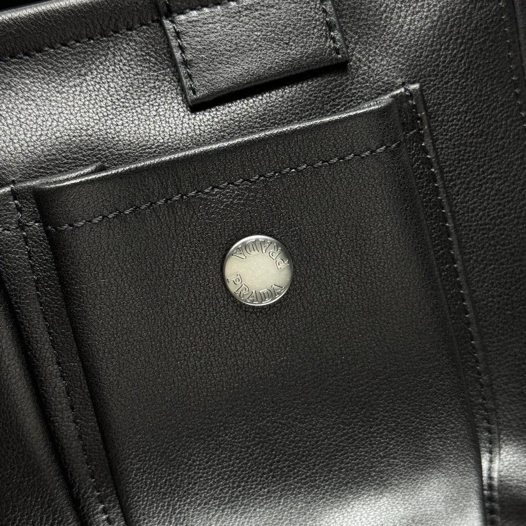 Prada Route medium leather tote bag 1BG660 Black